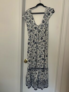 Floral V-Neck White Maxi Dress with Navy Print